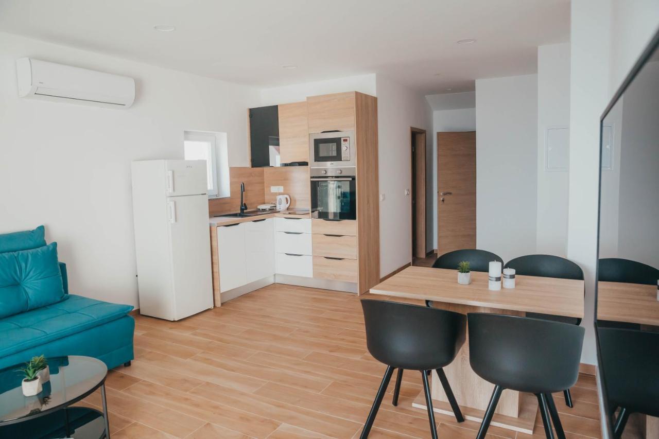 Apartments Nina Brist Kültér fotó